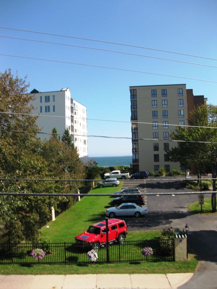 Grand Beach Inn photo 1