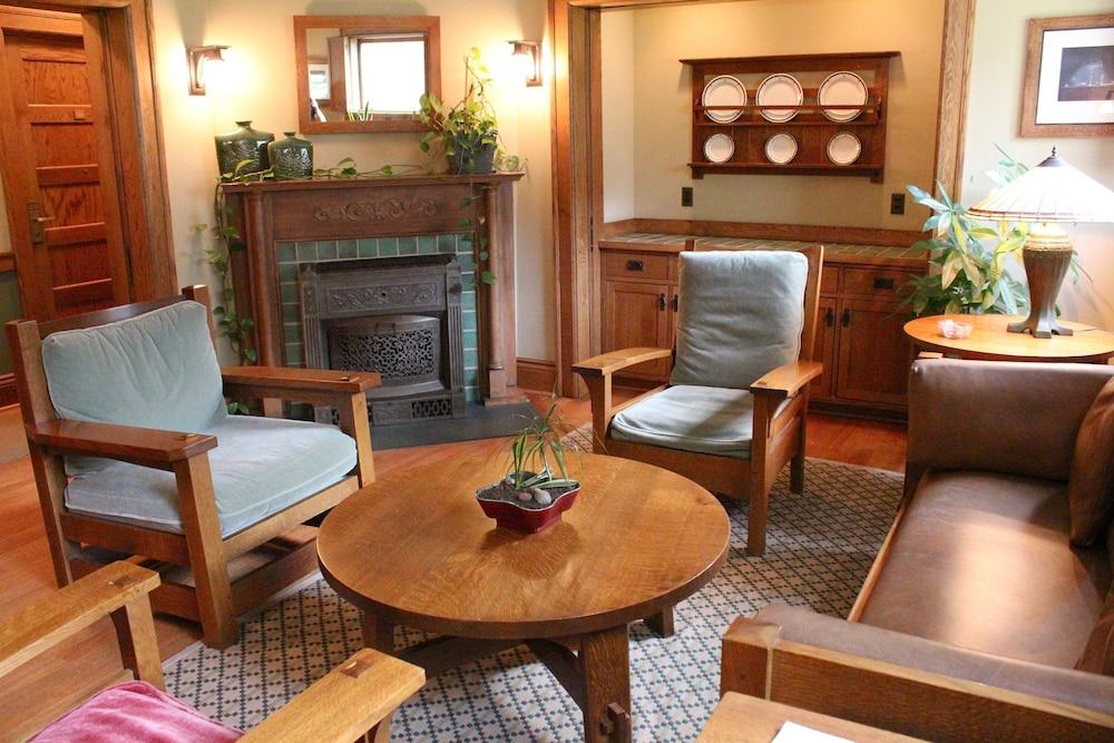 Roycroft Inn photo 16