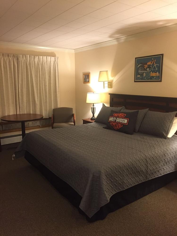 Mansion House Motel photo 3