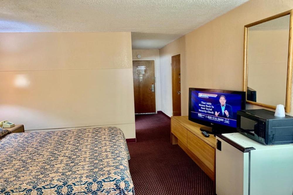 Red Carpet Inn & Suites Lima photo 15