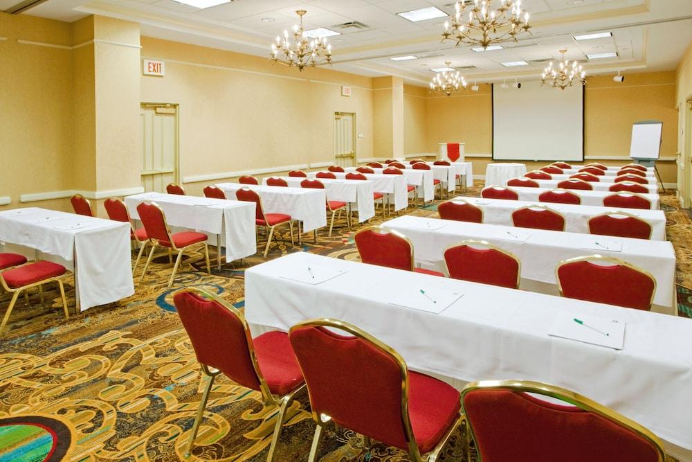 Holiday Inn Chantilly-Dulles Expo Center by IHG photo 37