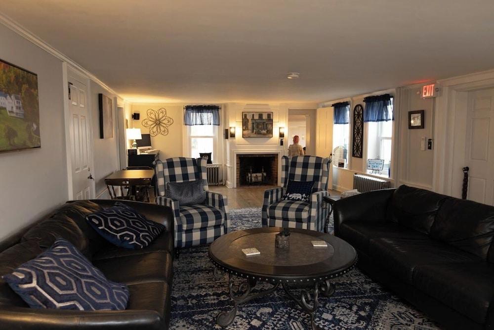 Blue Bear Inn photo 79
