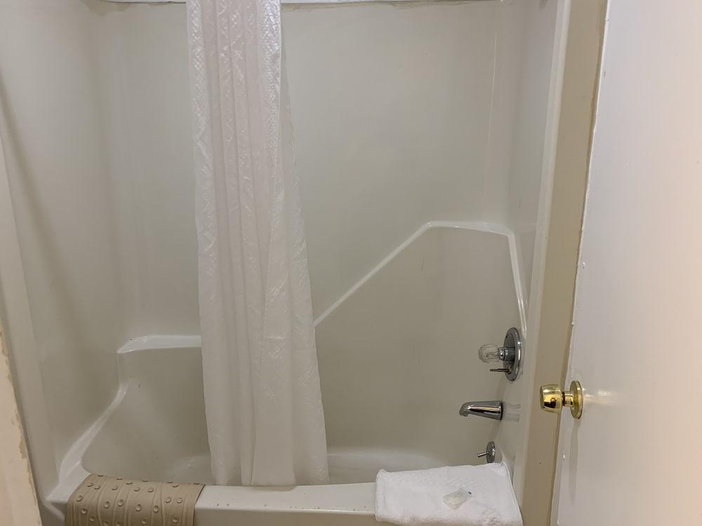 Americas Best Value Inn Roxboro photo 20