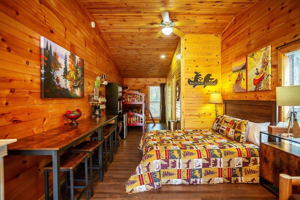 Bigfoot Lodge Room Four photo 3