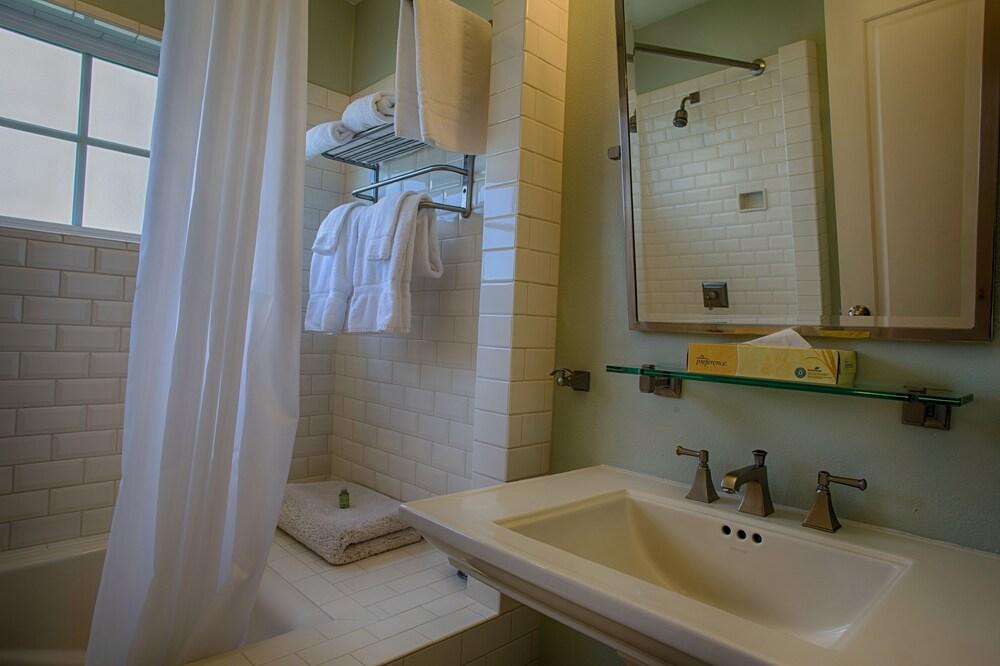 The Waves/The Argonauta Inn/The White Heron Lodge photo 25