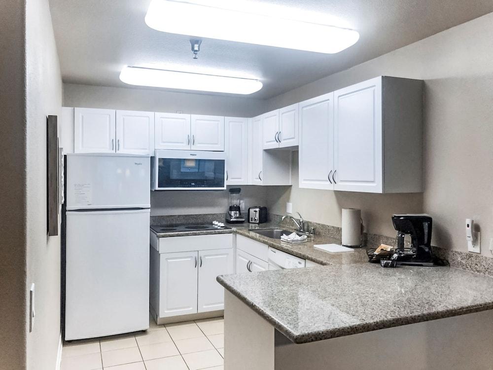 Hilton Vacation Club Riviera Beach & Shores photo 28