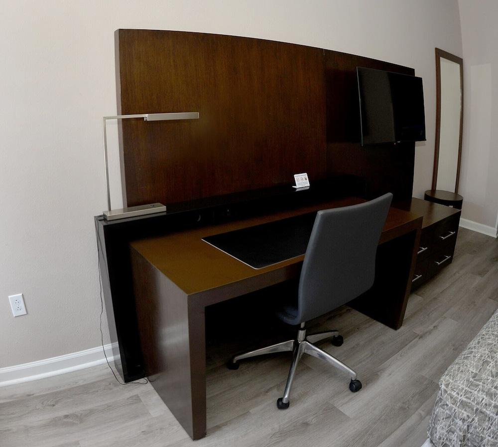 Coastal Comfort Hotel photo 4