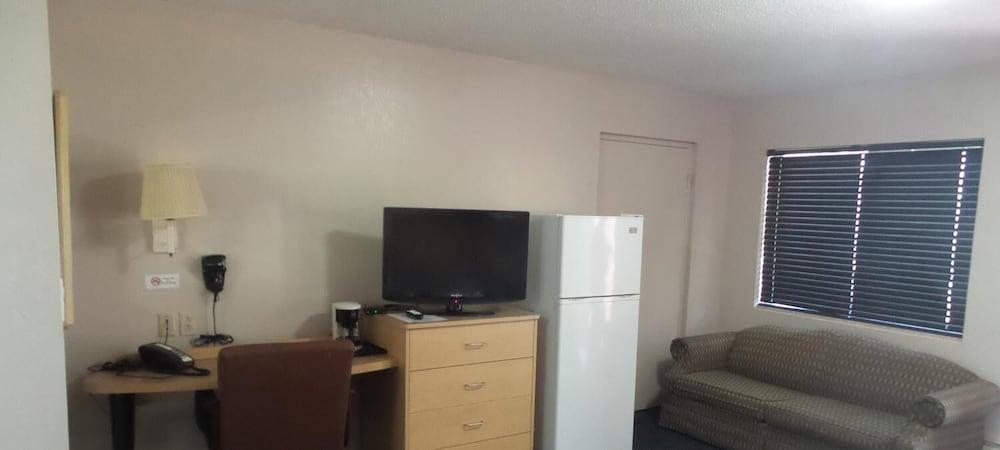 River's Edge Motel photo 2