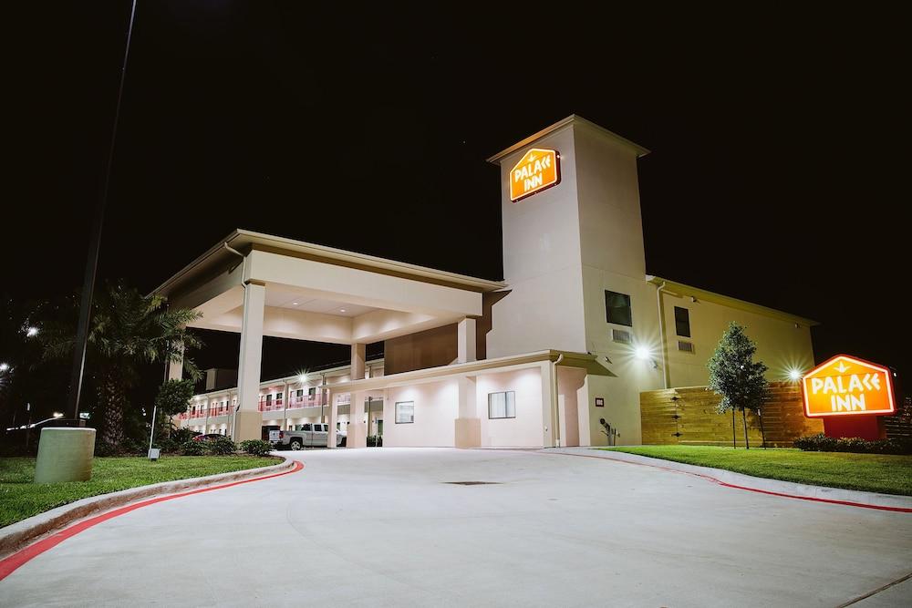 Palace Inn 290 & Jones Rd photo 35