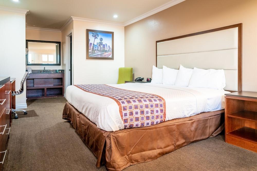 Gateway Inn Gardena photo 14
