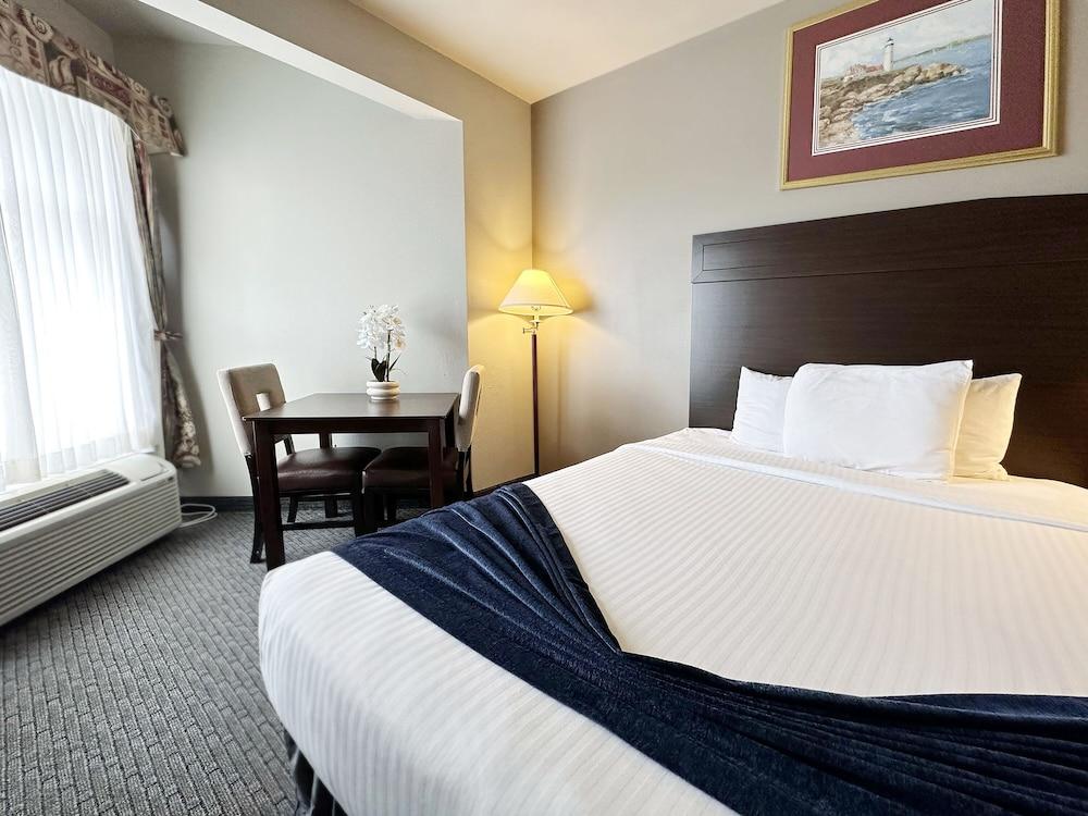BayVue Hotel, Resort and Suites photo 39