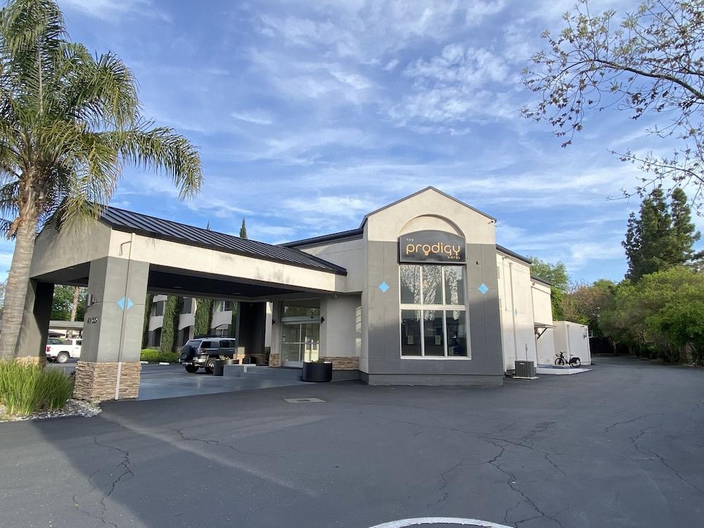 Prodigy Hotel, a Days Inn by Wyndham — hotel in Davis