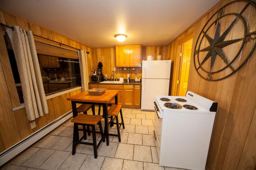 Log Cabin Lodge & Suites photo 30