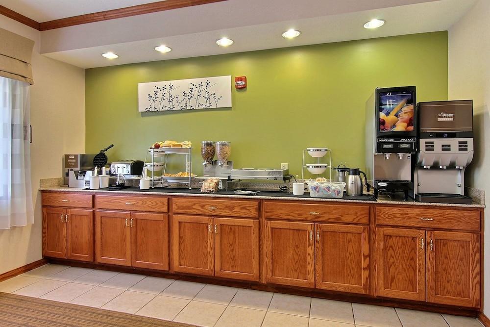 Sleep Inn South Bend Airport photo 16