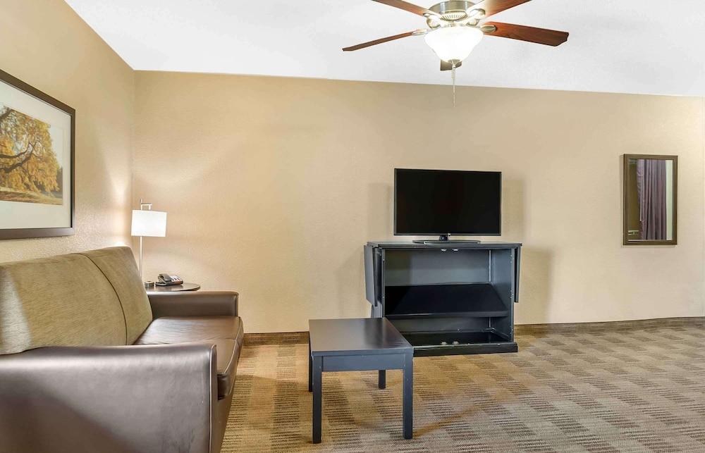 Extended Stay America Select Suites Detroit Ann Arbor Univ S photo 18