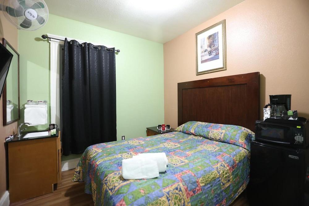 Oak Hotel photo 38