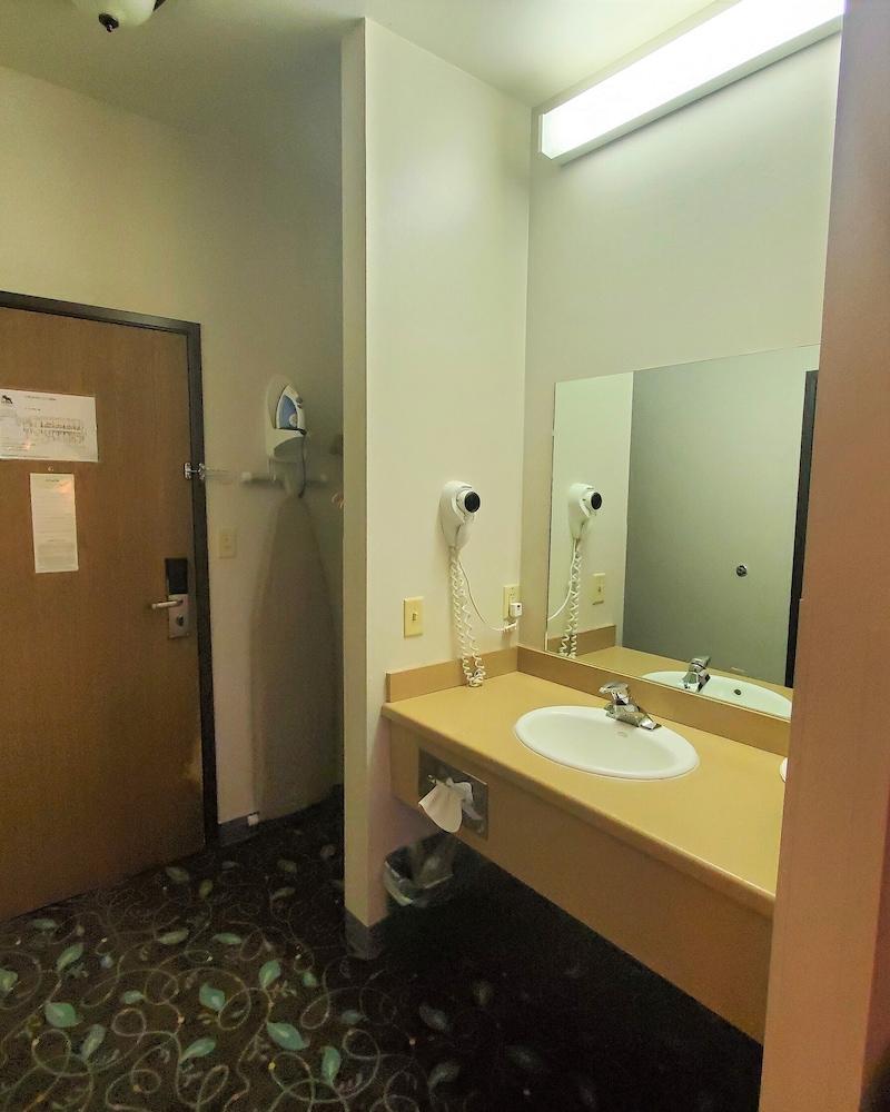 Quality Inn & Suites Pinedale photo 21