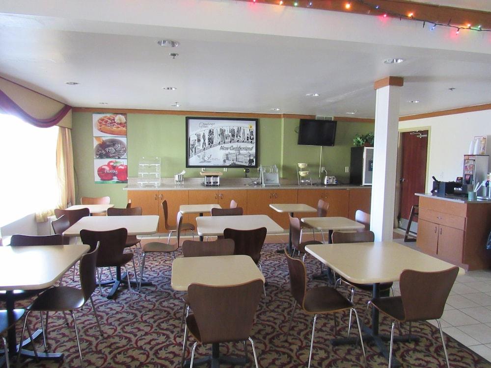 Super 8 by Wyndham New Cumberland photo 53