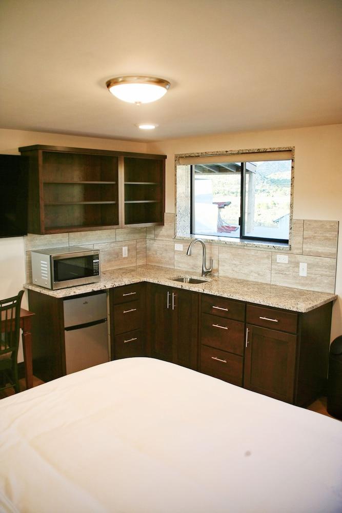 Iron Springs Adventure Resort & RV Park photo 9