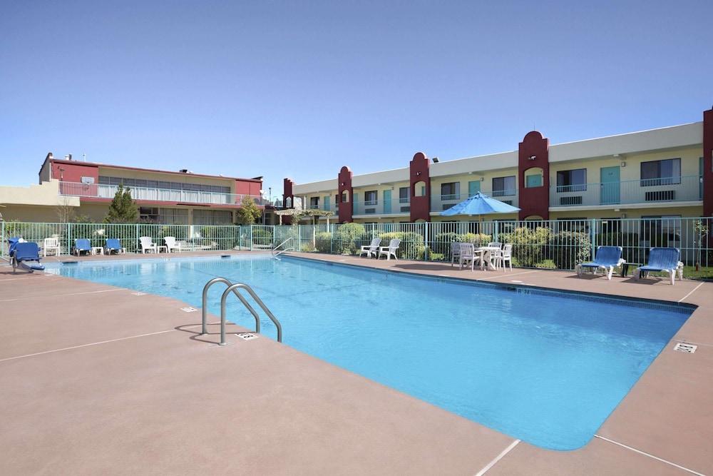 Days Inn by Wyndham Santa Fe New Mexico photo 31