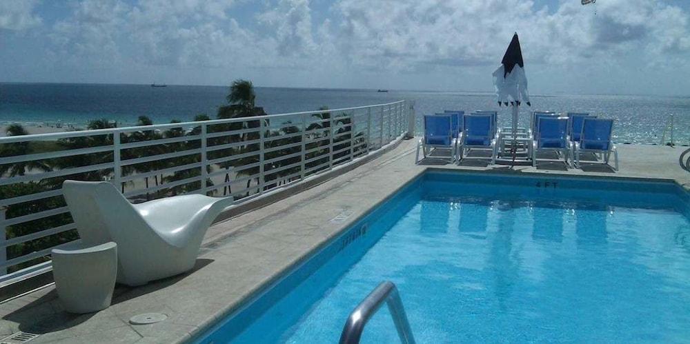 Strand Ocean Drive Suites photo 1