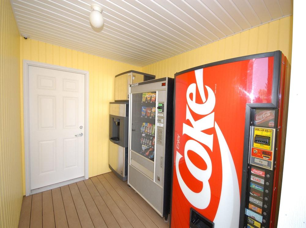 Wayside Motel photo 11