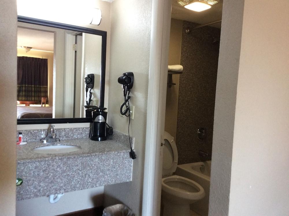 Super 8 by Wyndham Chattanooga/East Ridge photo 50