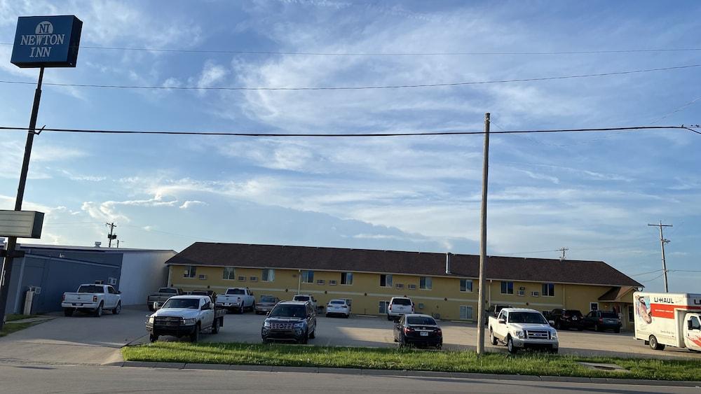 Newton Inn In Newton, KS photo 18