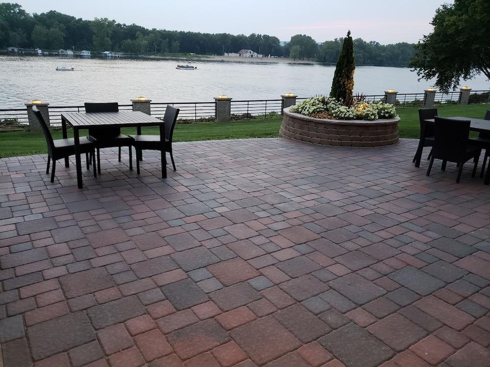 Courtyard by Marriott La Crosse photo 8