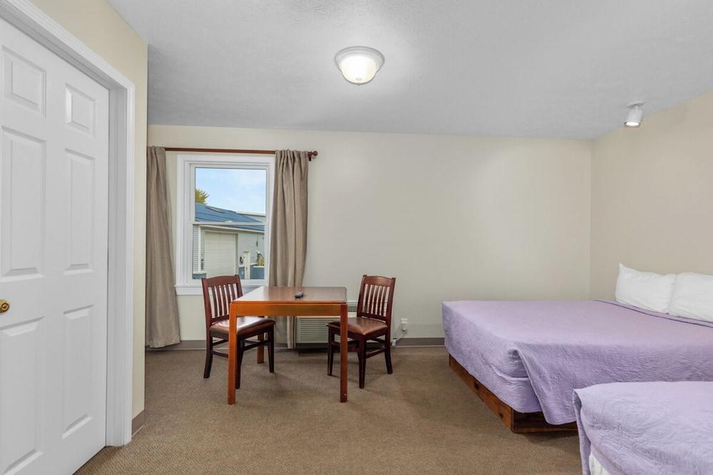 The Lakeview Motel photo 63