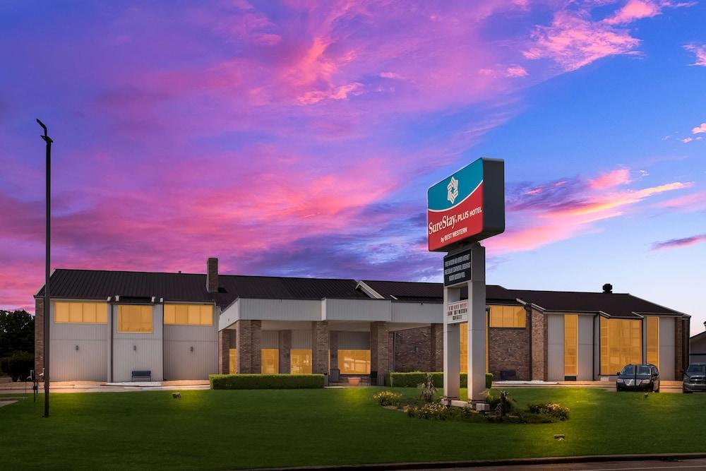 SureStay Plus Hotel by Best Western Greenwood — hotel in Greenwood