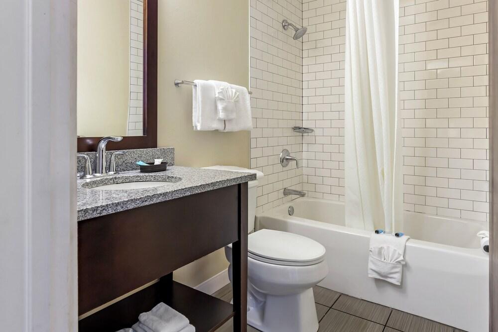 Polynesian Hotel & Suites Wisconsin Dells/Lake Delton photo 63