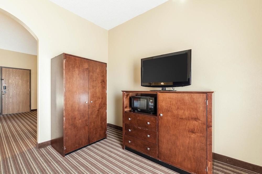 Quality Inn Clarksdale photo 9