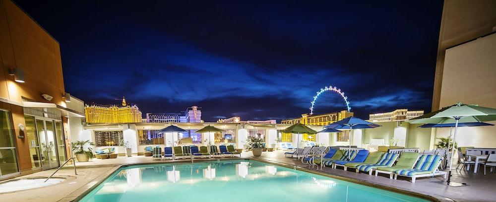 The Platinum Hotel photo 43