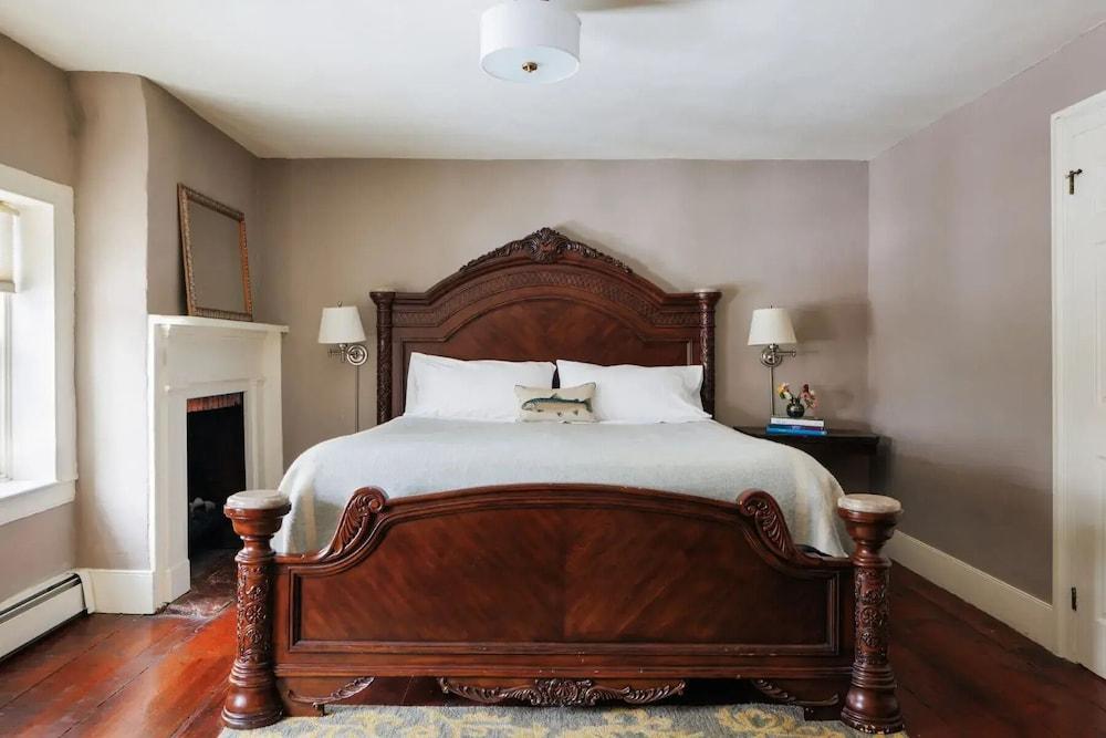 Elmrock Inn photo 13