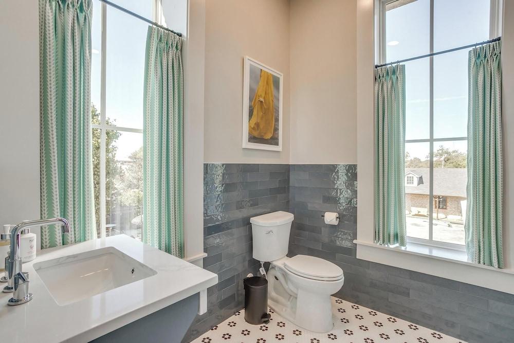 Nutt House Hotel photo 86