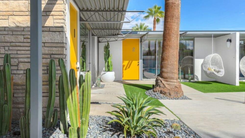 Limon Palm Springs photo 5