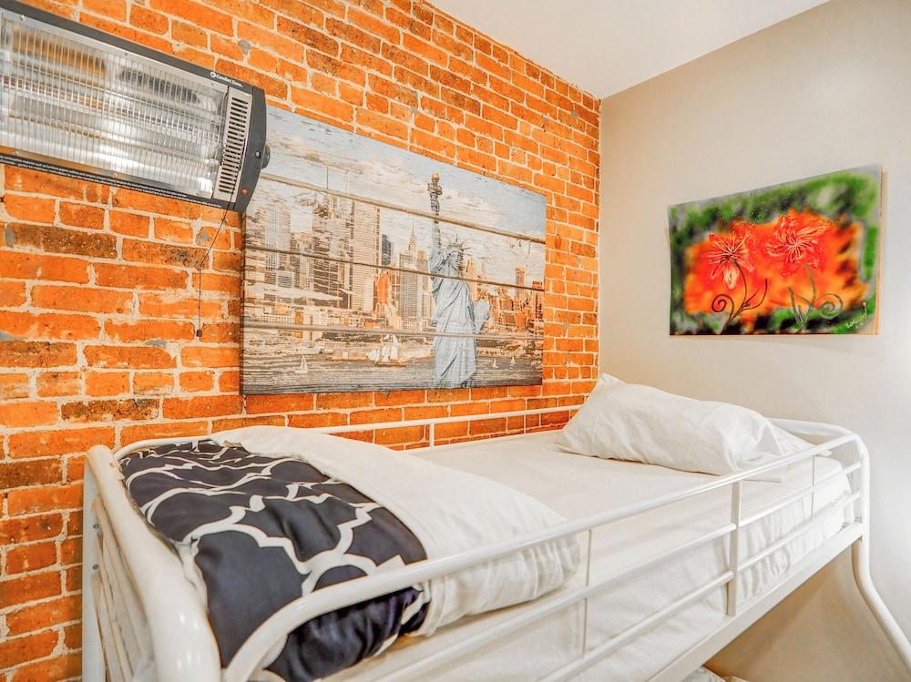 Iconic Hotel photo 20