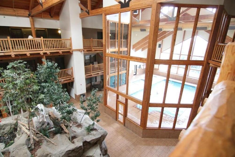 Casper C'mon Inn Hotel & Suites photo 5