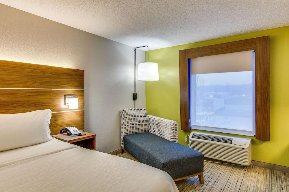 Holiday Inn Express Vincennes by IHG photo 11