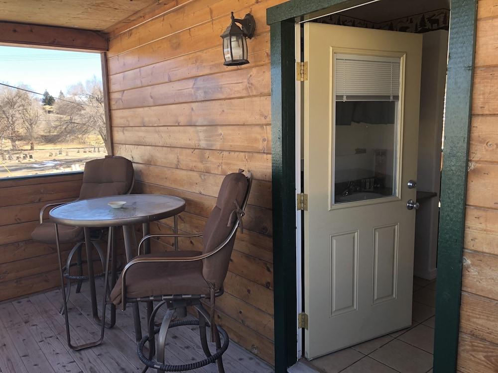 Rustic Inn Motel photo 66