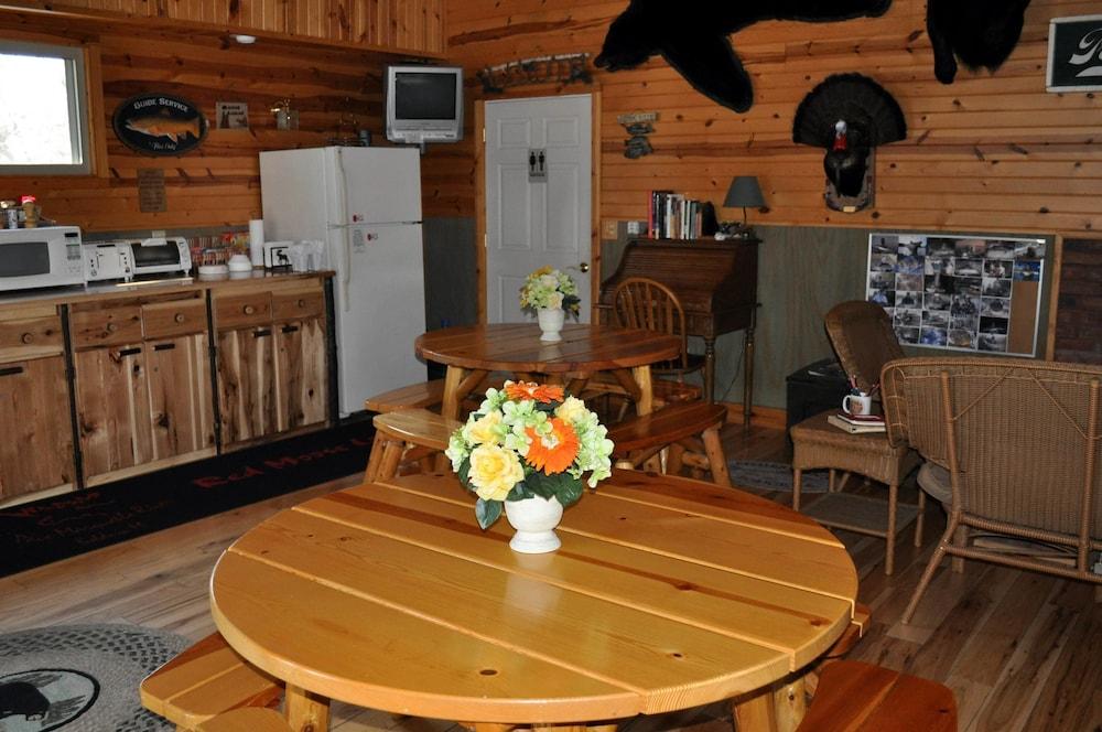 Red Moose Lodge photo 21