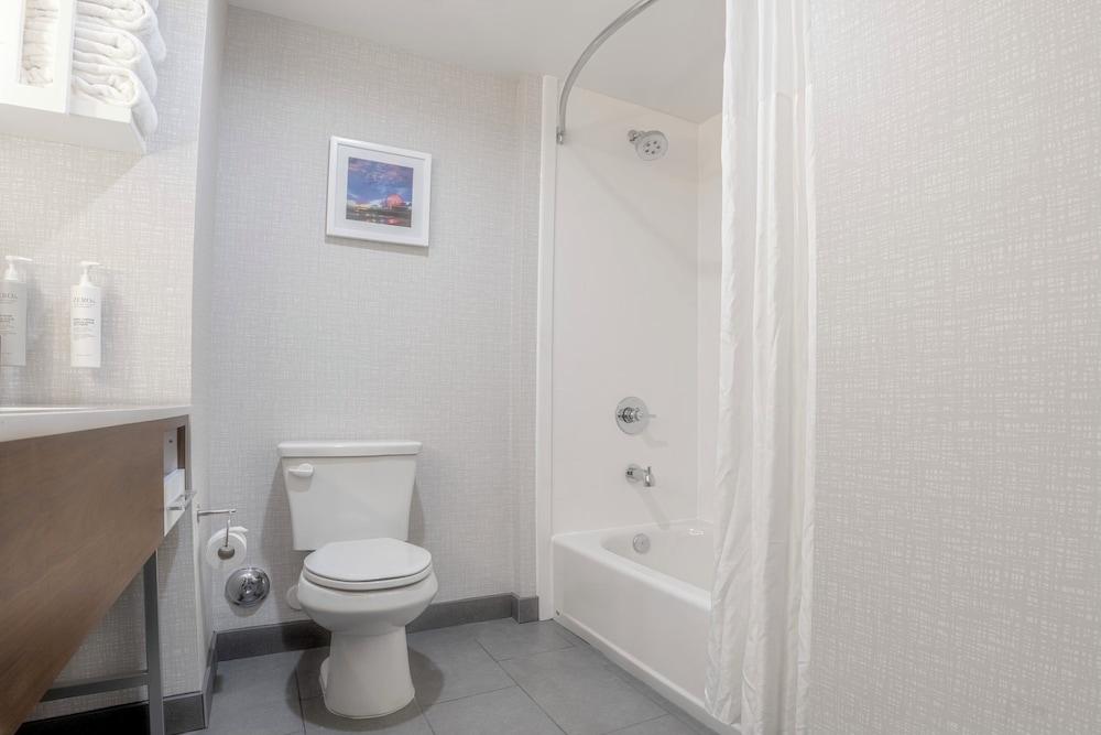 Hampton Inn By Hilton Santa Clarita-Valencia photo 13