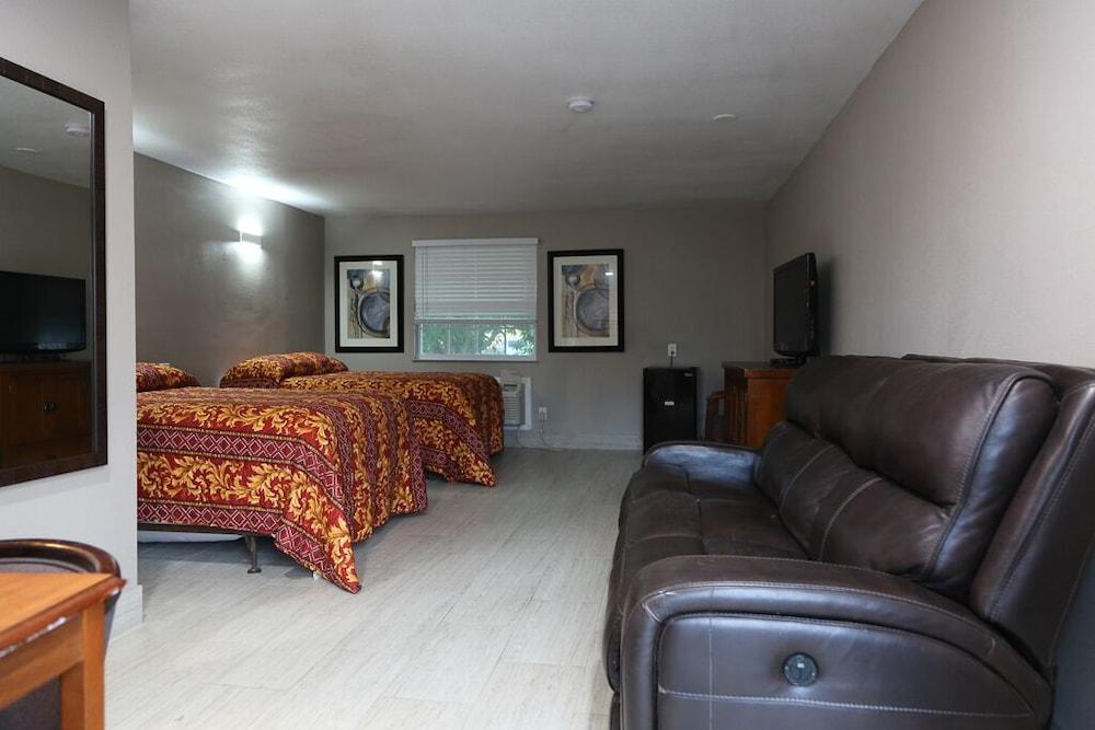 Heritage Inn photo 10