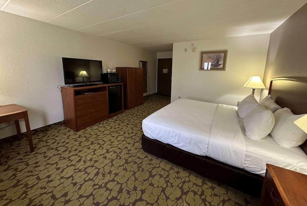 AmericInn by Wyndham Appleton North/Little Chute photo 18