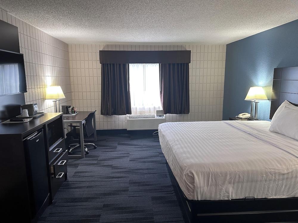 Baymont Inn and Suites by Wyndham Farmington, MO photo 15