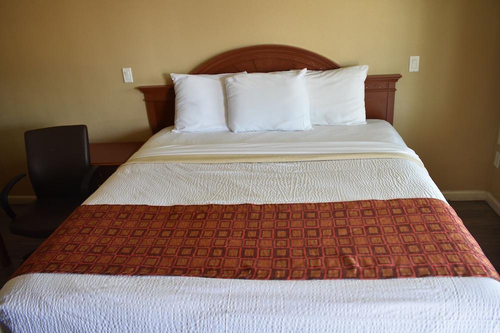 Budget Inn Motel photo 22