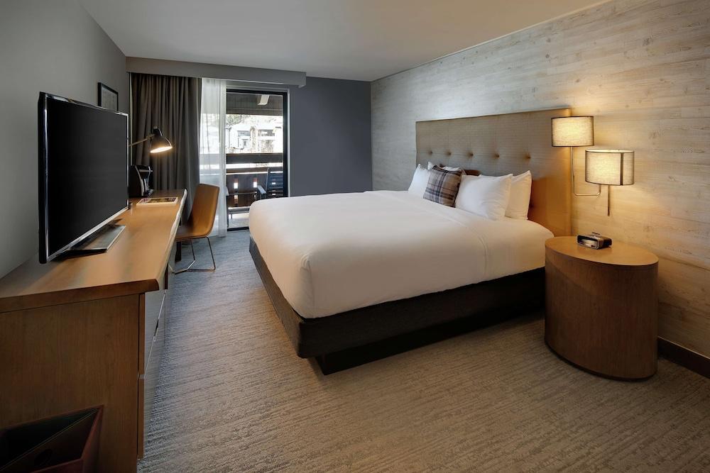 Highline Vail - a DoubleTree by Hilton photo 9