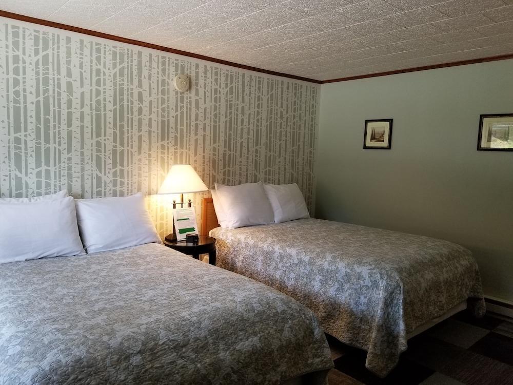 White Mountain Motel And Cottages photo 85