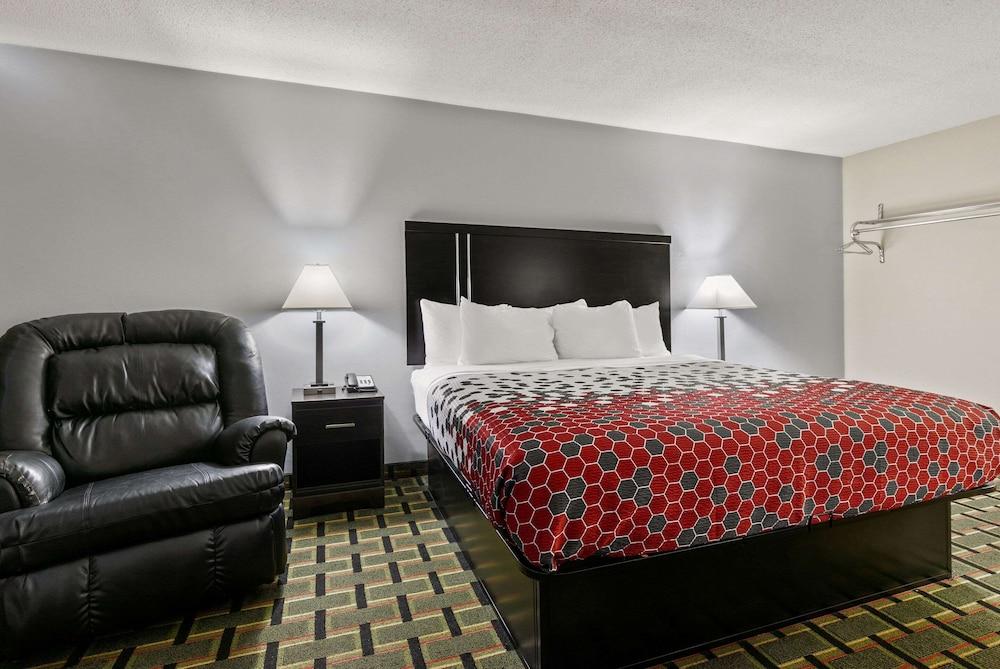 Econo Lodge Clemson - University Area photo 28